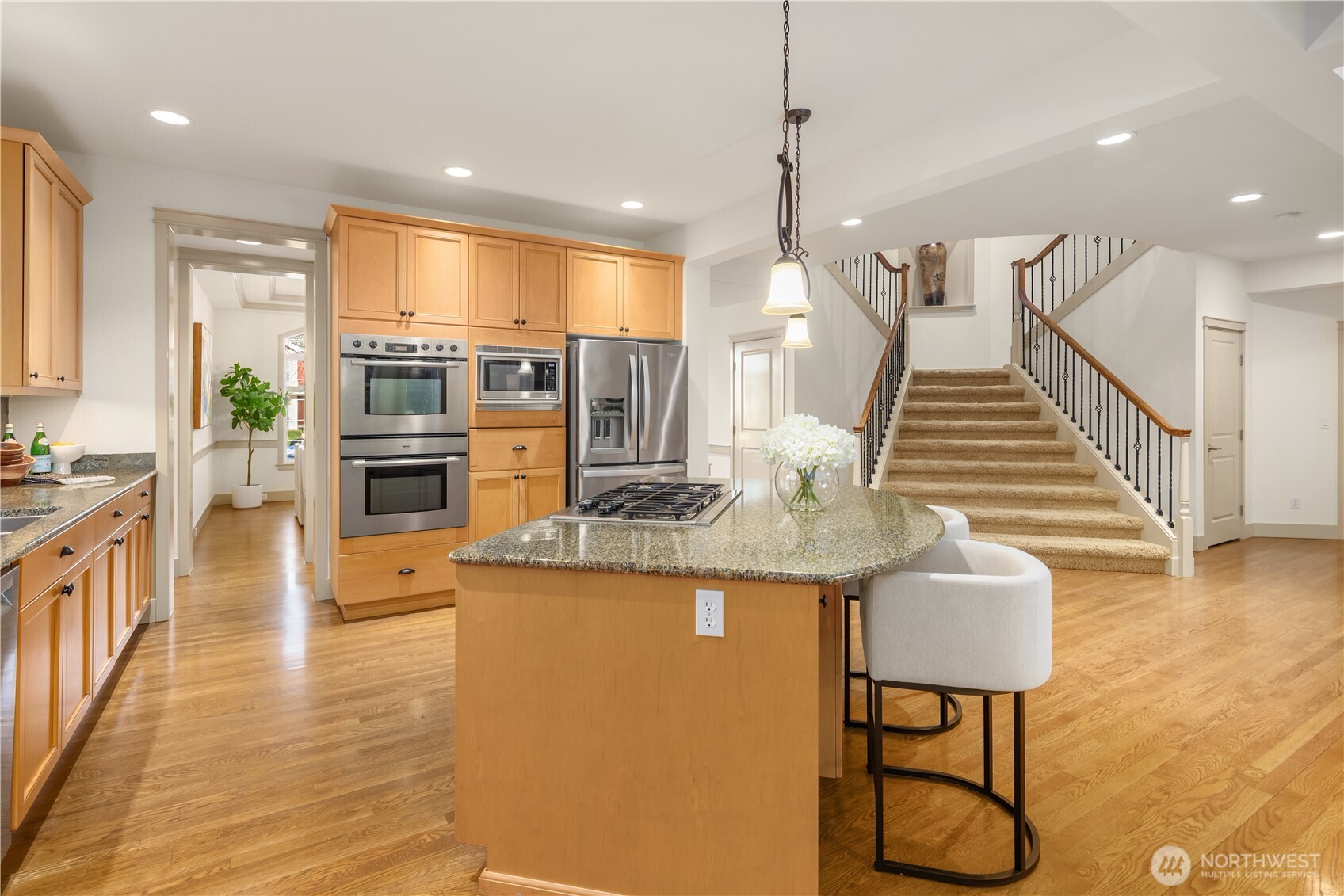 6421 Fairway Place SE