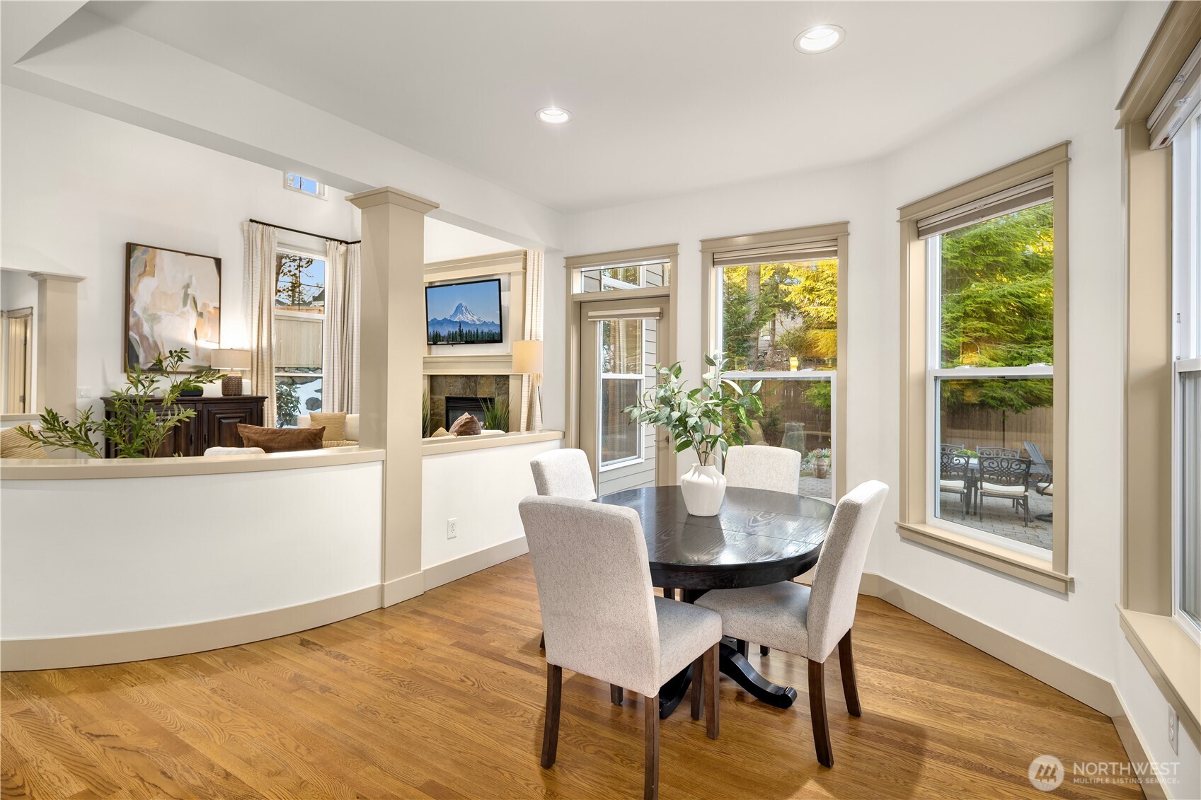 6421 Fairway Place SE