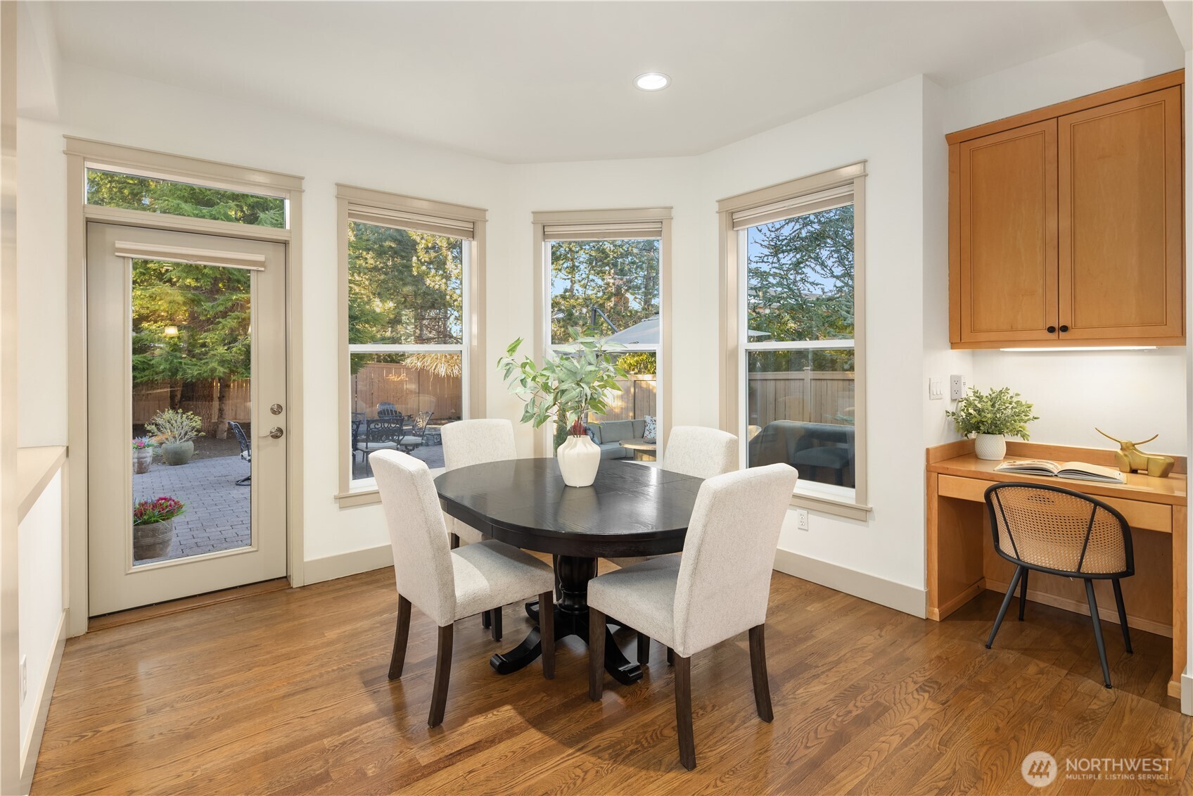 6421 Fairway Place SE