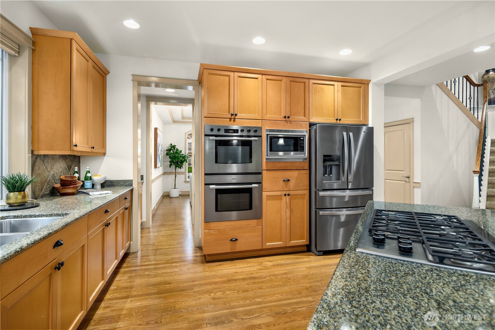 6421 Fairway Place SE