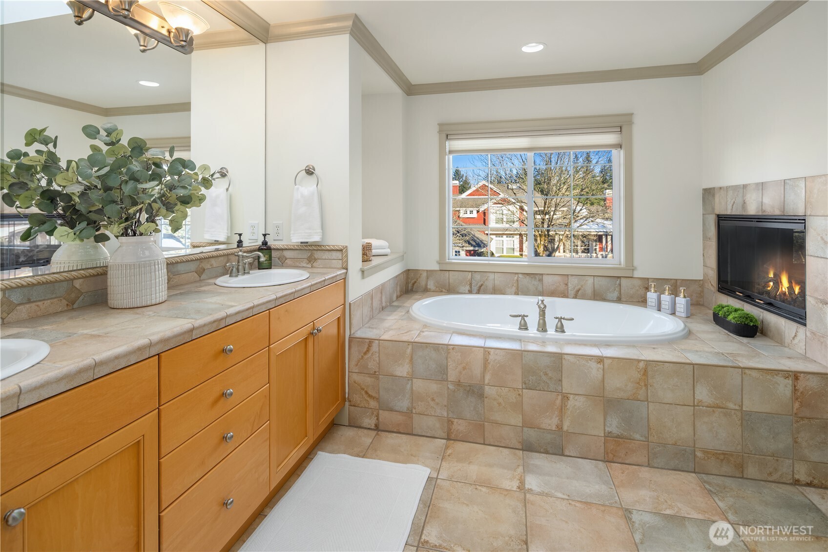 6421 Fairway Place SE