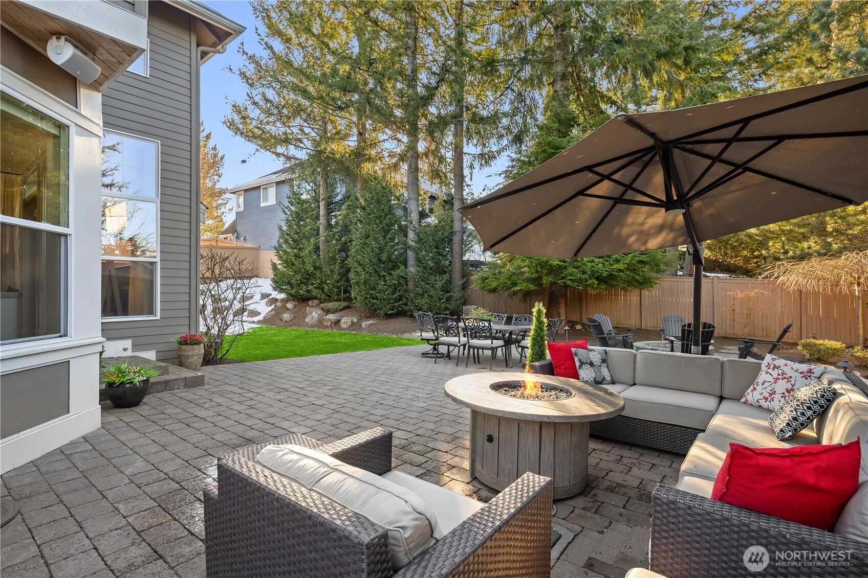 6421 Fairway Place SE