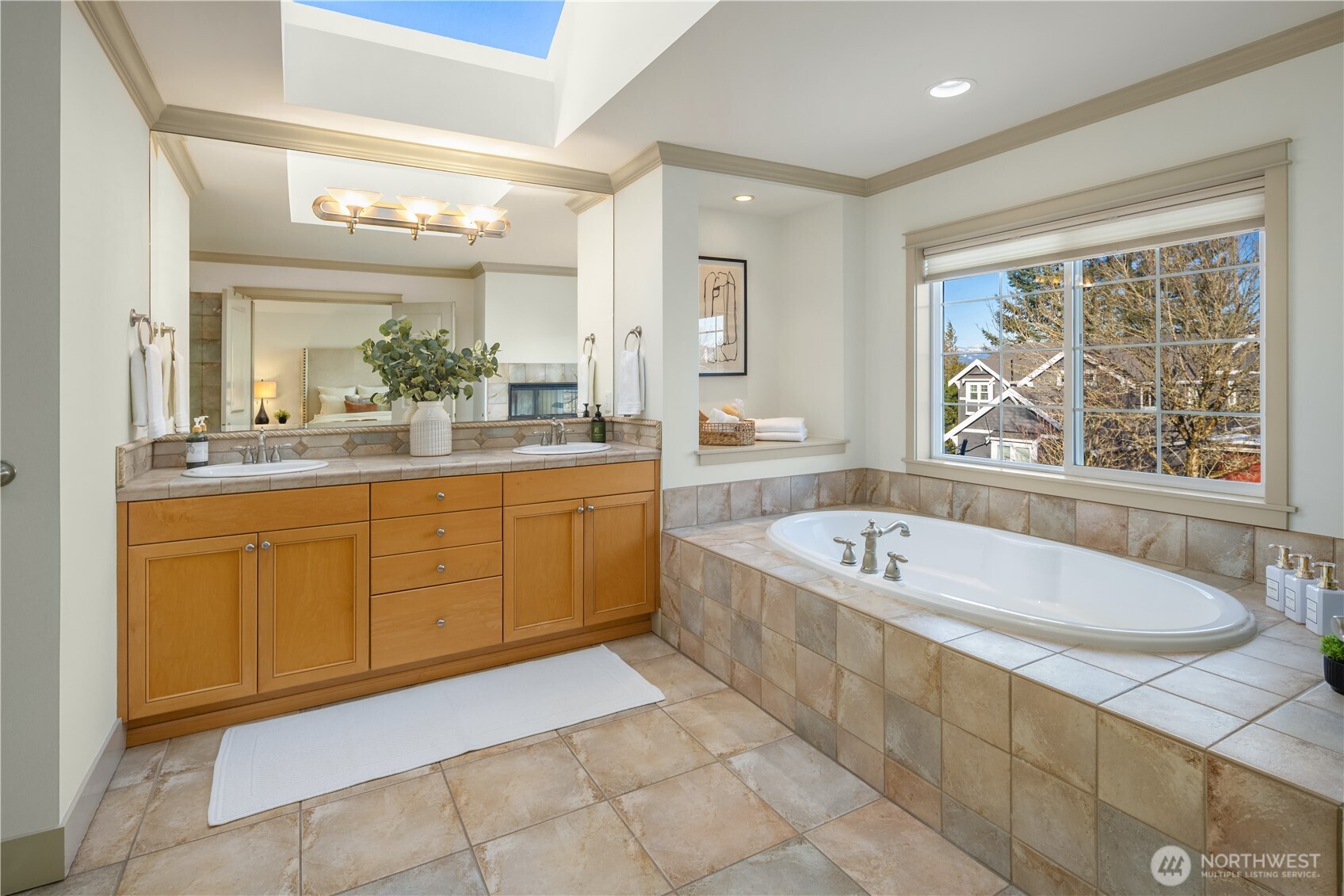 6421 Fairway Place SE