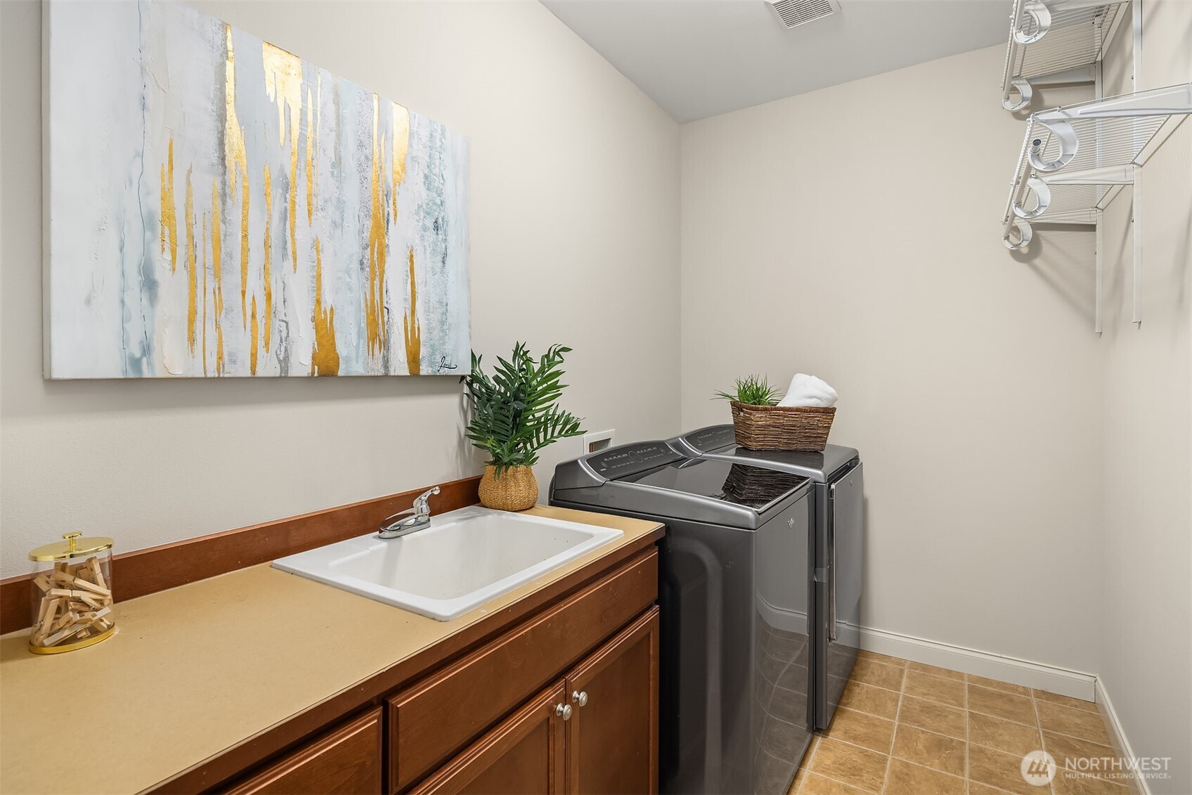 6921 Ardmore Avenue SE