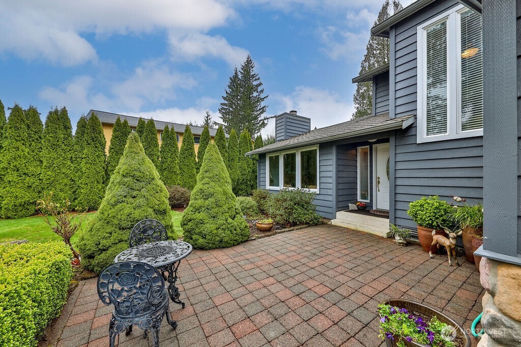 908 Riverside Drive SE