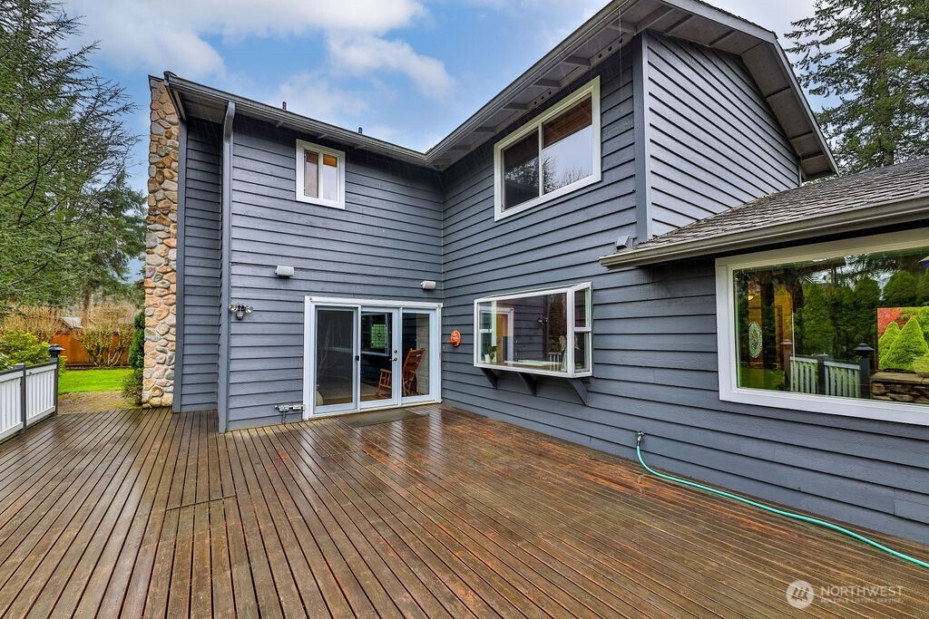 908 Riverside Drive SE