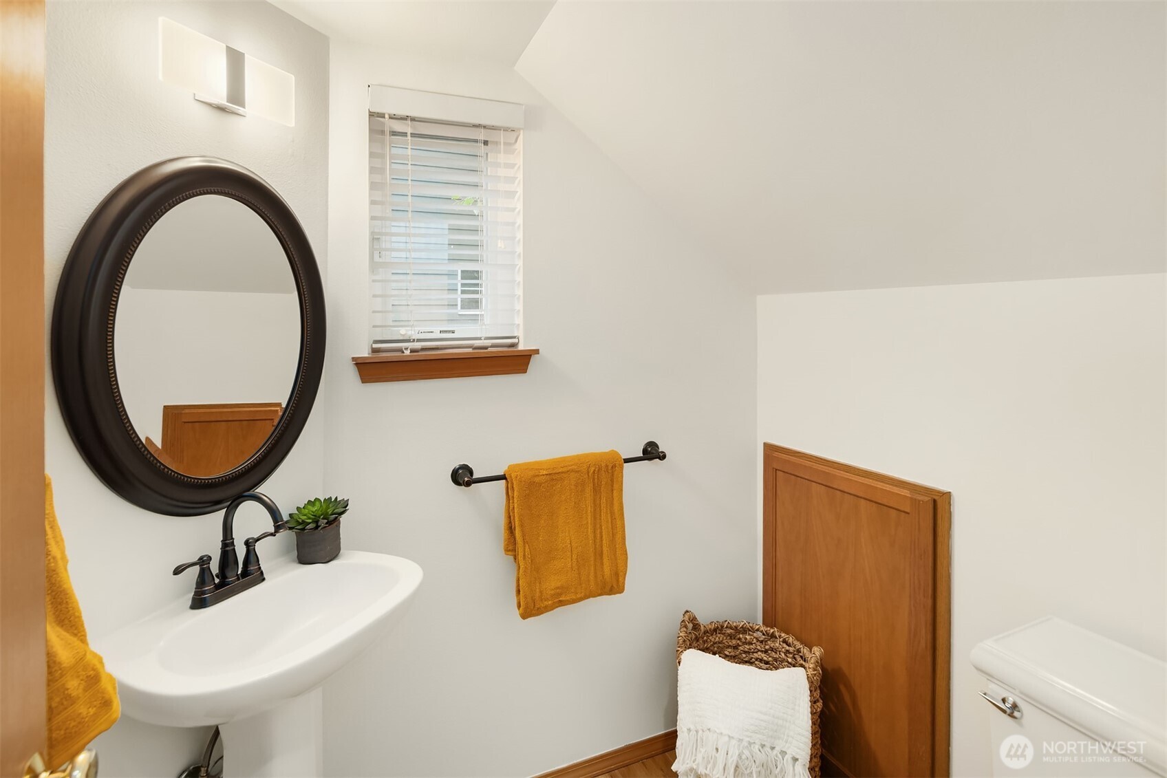 7320 Douglas Avenue SE