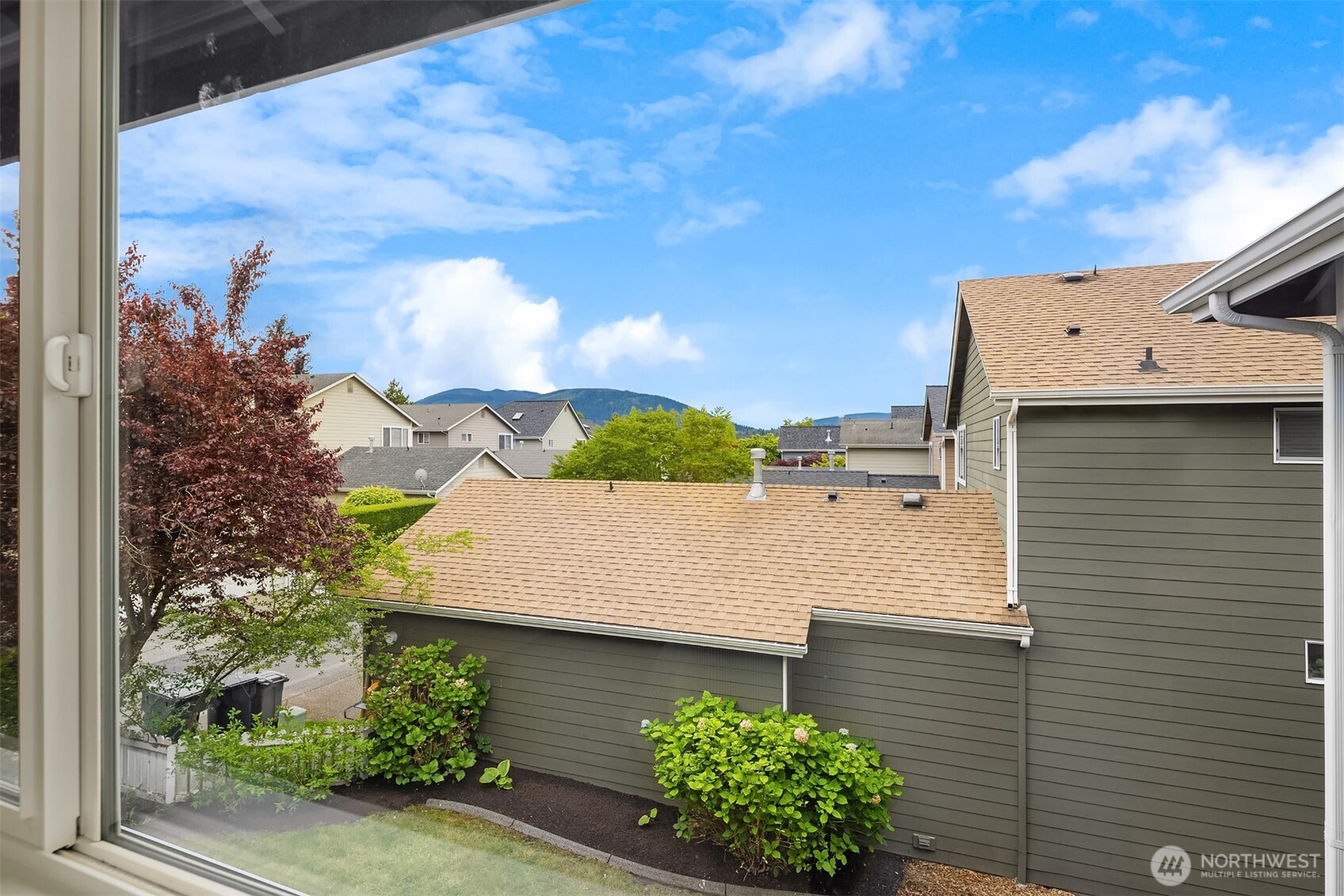 7320 Douglas Avenue SE