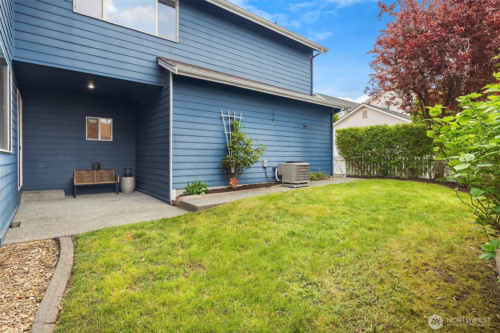 7320 Douglas Avenue SE