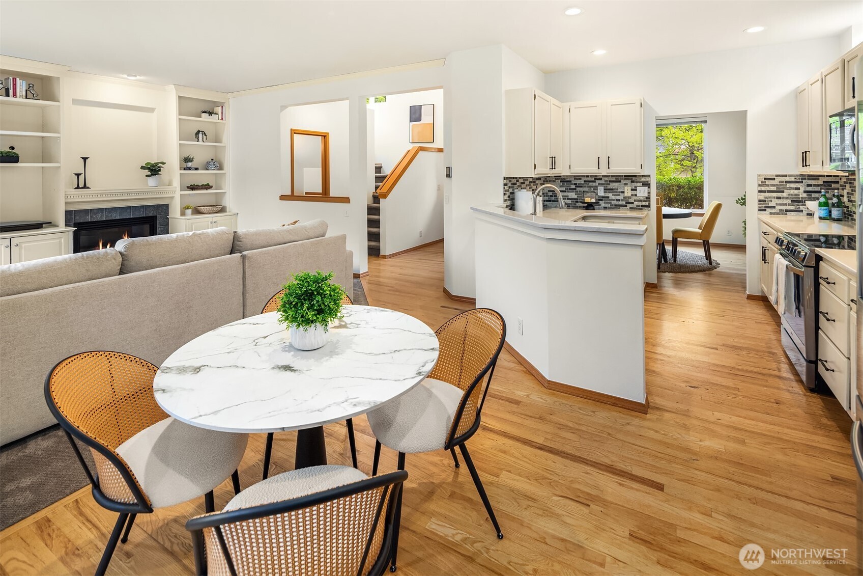 7320 Douglas Avenue SE