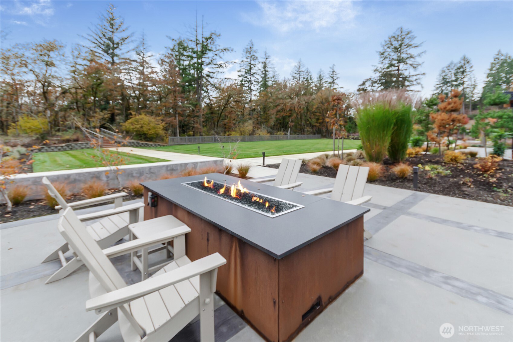 9242 Nootka Court SE