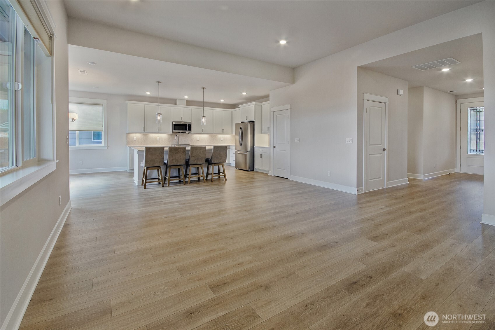 9242 Nootka Court SE