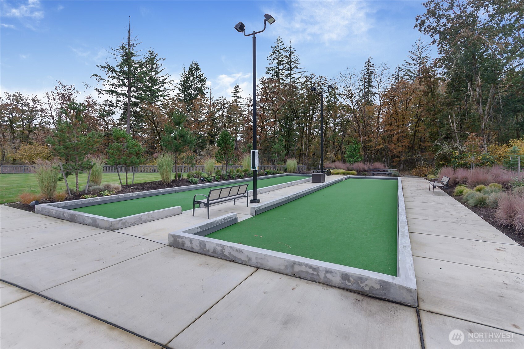 9242 Nootka Court SE