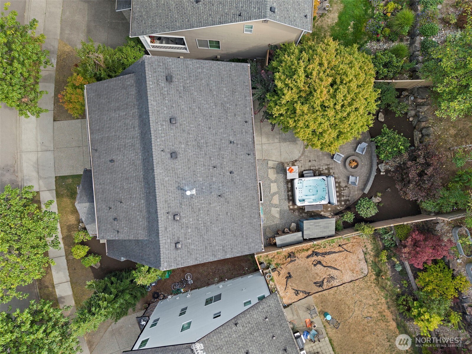 6912 Silent Creek Avenue SE