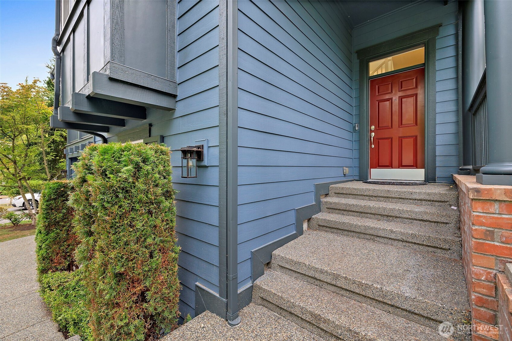 6912 Silent Creek Avenue SE