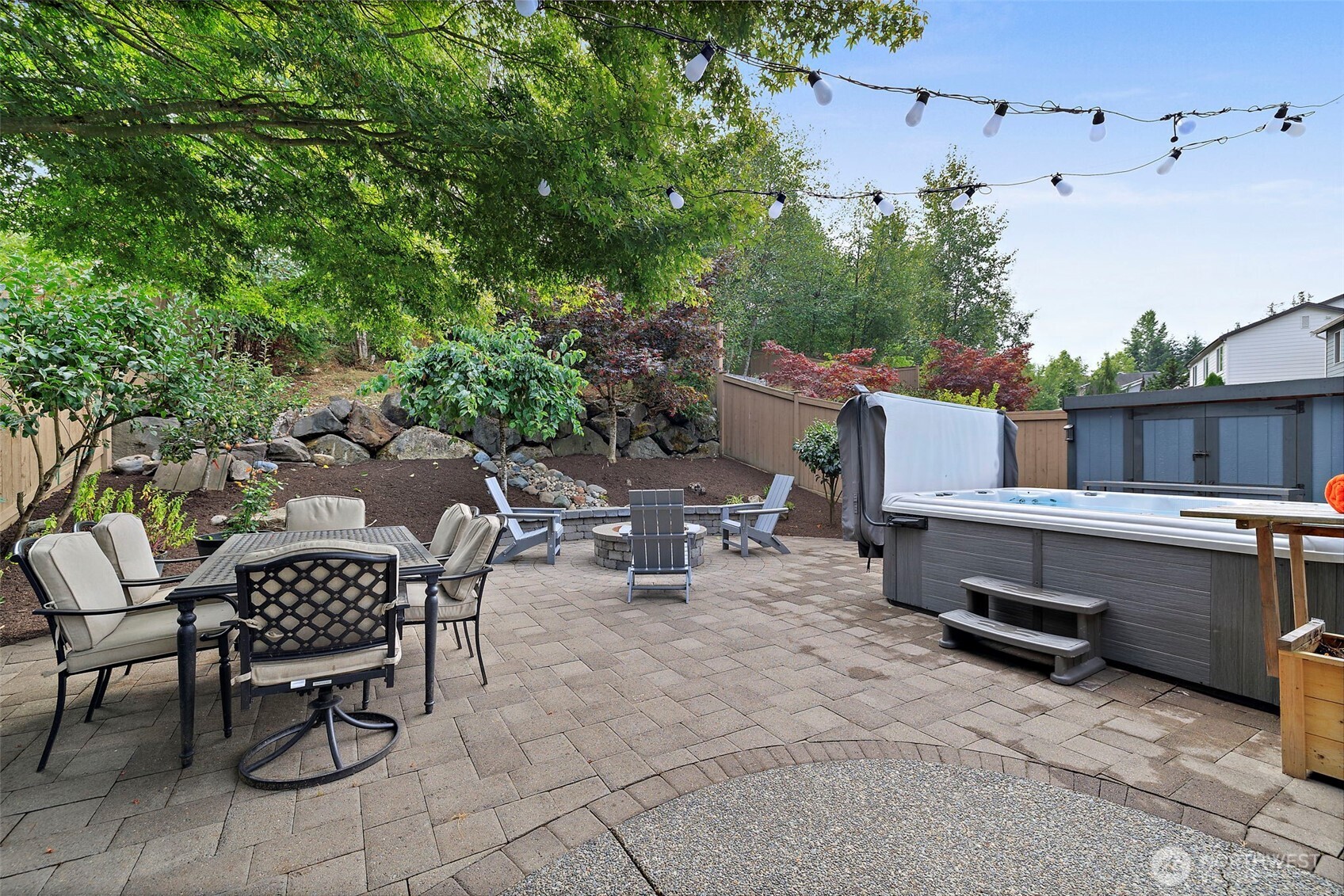 6912 Silent Creek Avenue SE