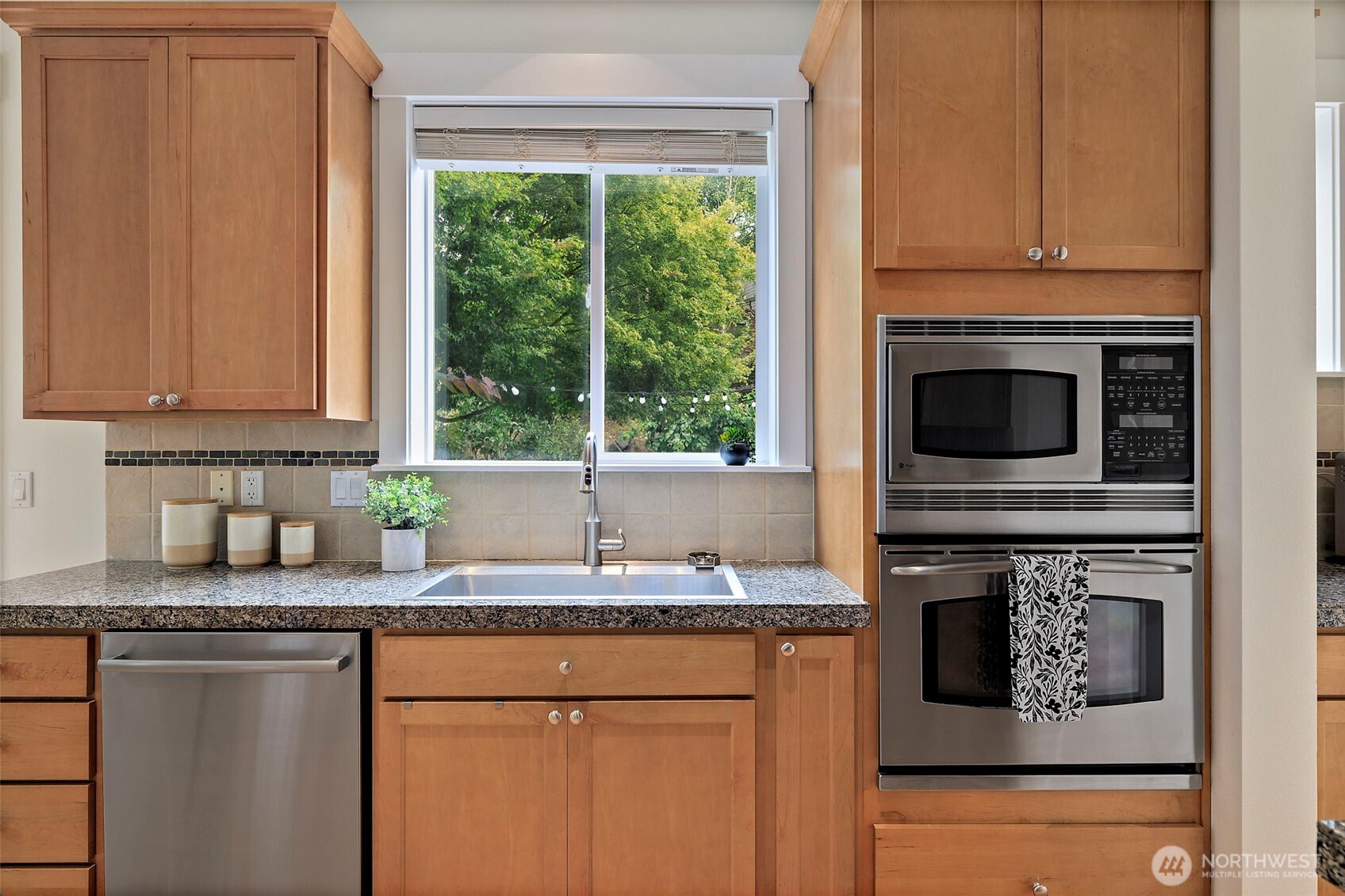 6912 Silent Creek Avenue SE