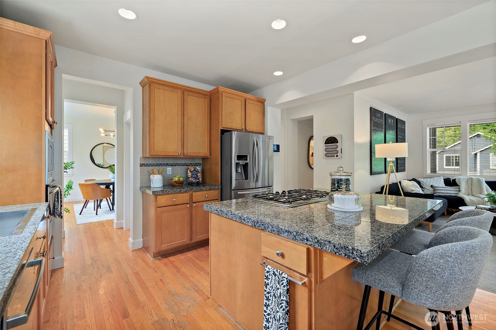 6912 Silent Creek Avenue SE