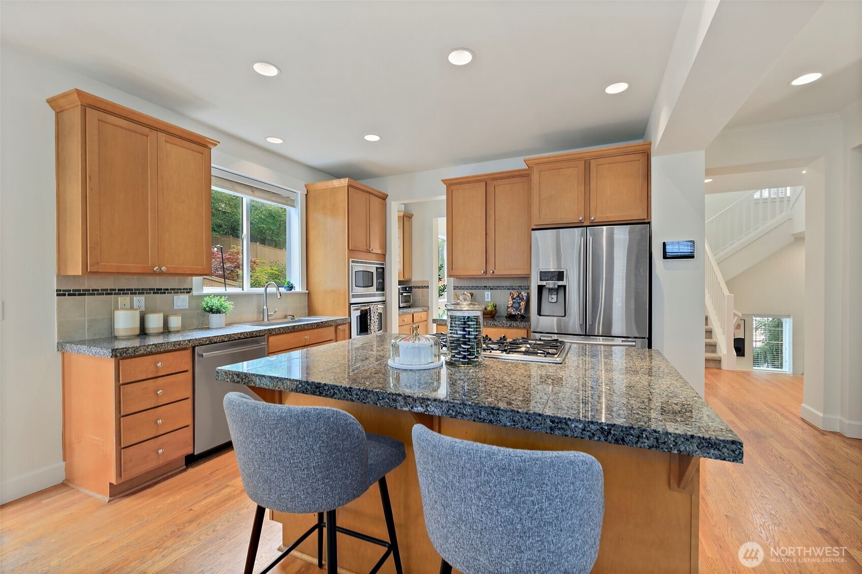 6912 Silent Creek Avenue SE