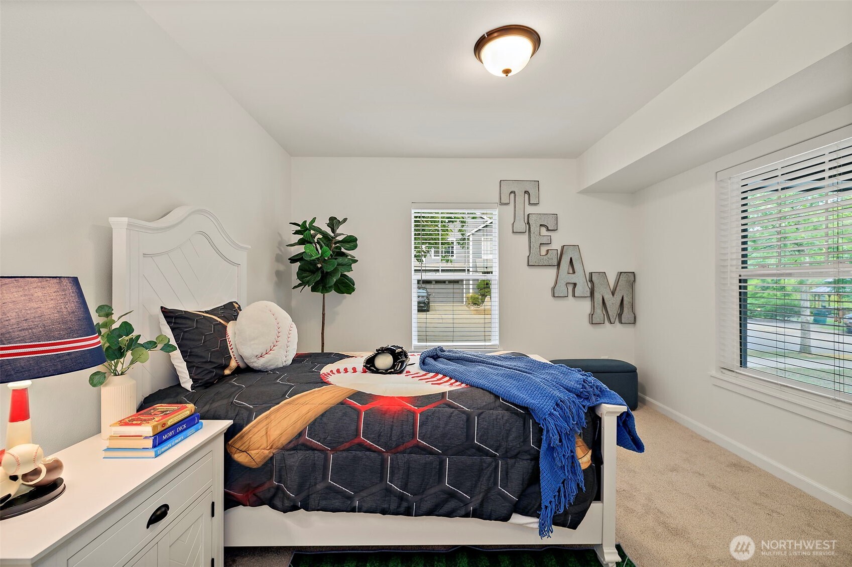 6912 Silent Creek Avenue SE