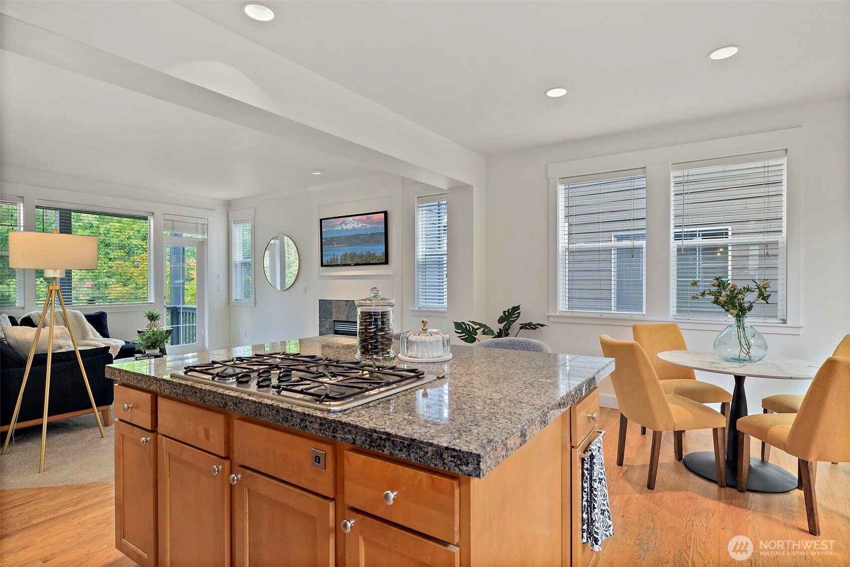 6912 Silent Creek Avenue SE