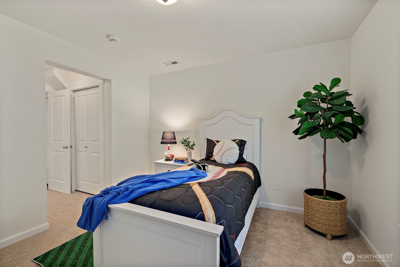 6912 Silent Creek Avenue SE