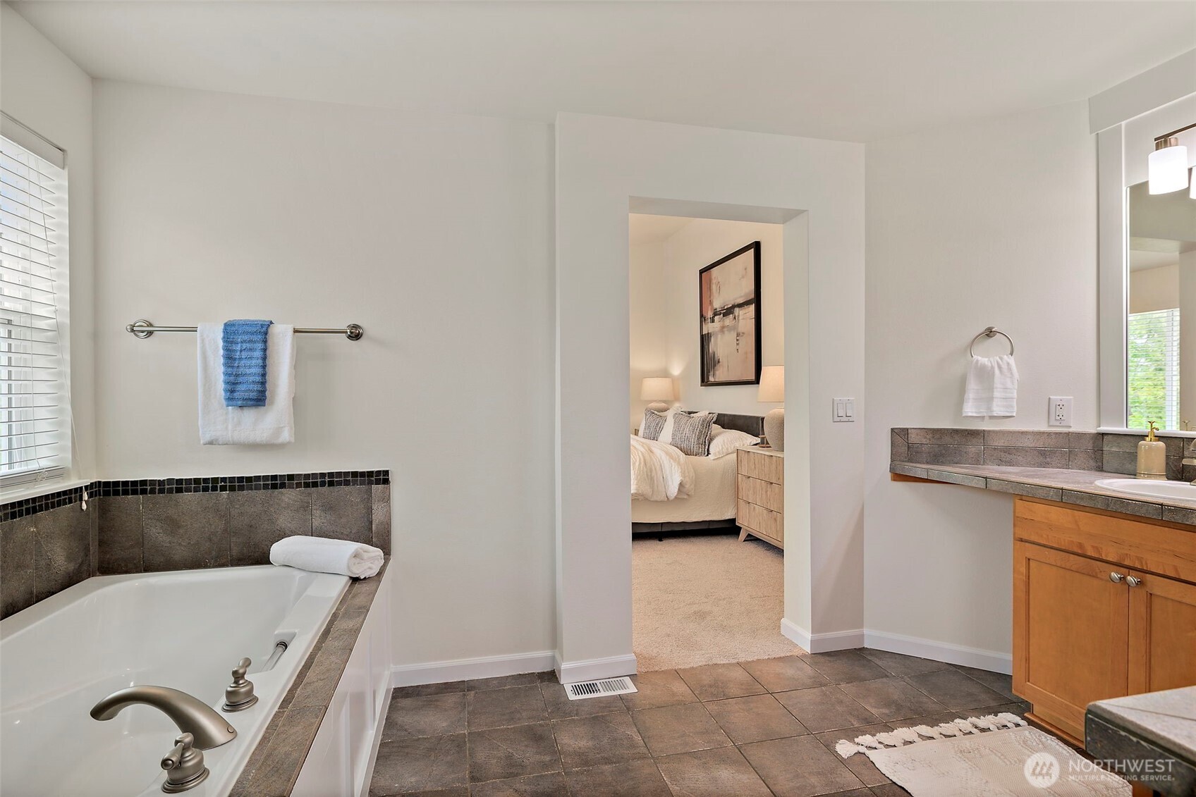 6912 Silent Creek Avenue SE