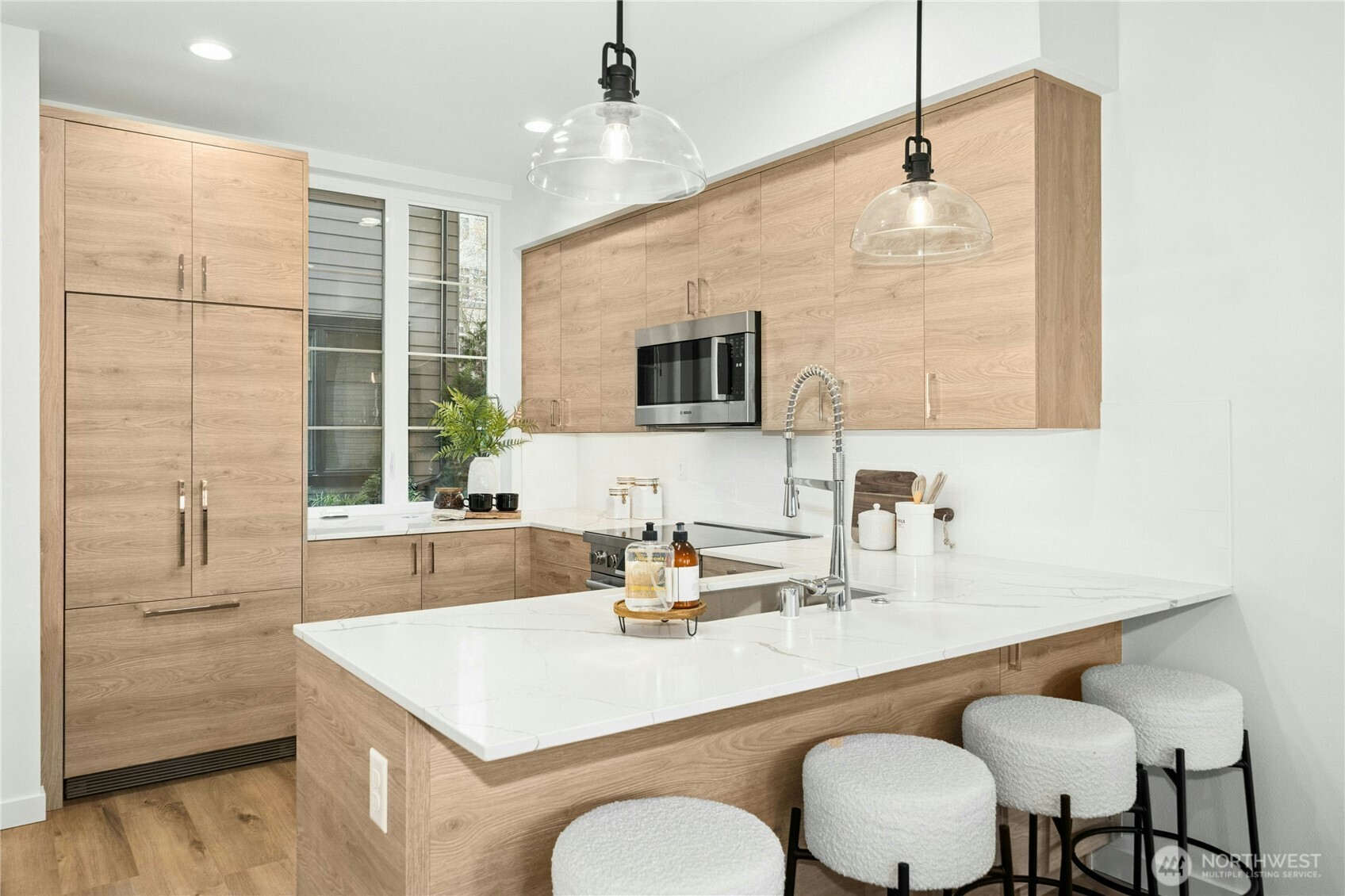 116 B 2nd Street S Unit: B
