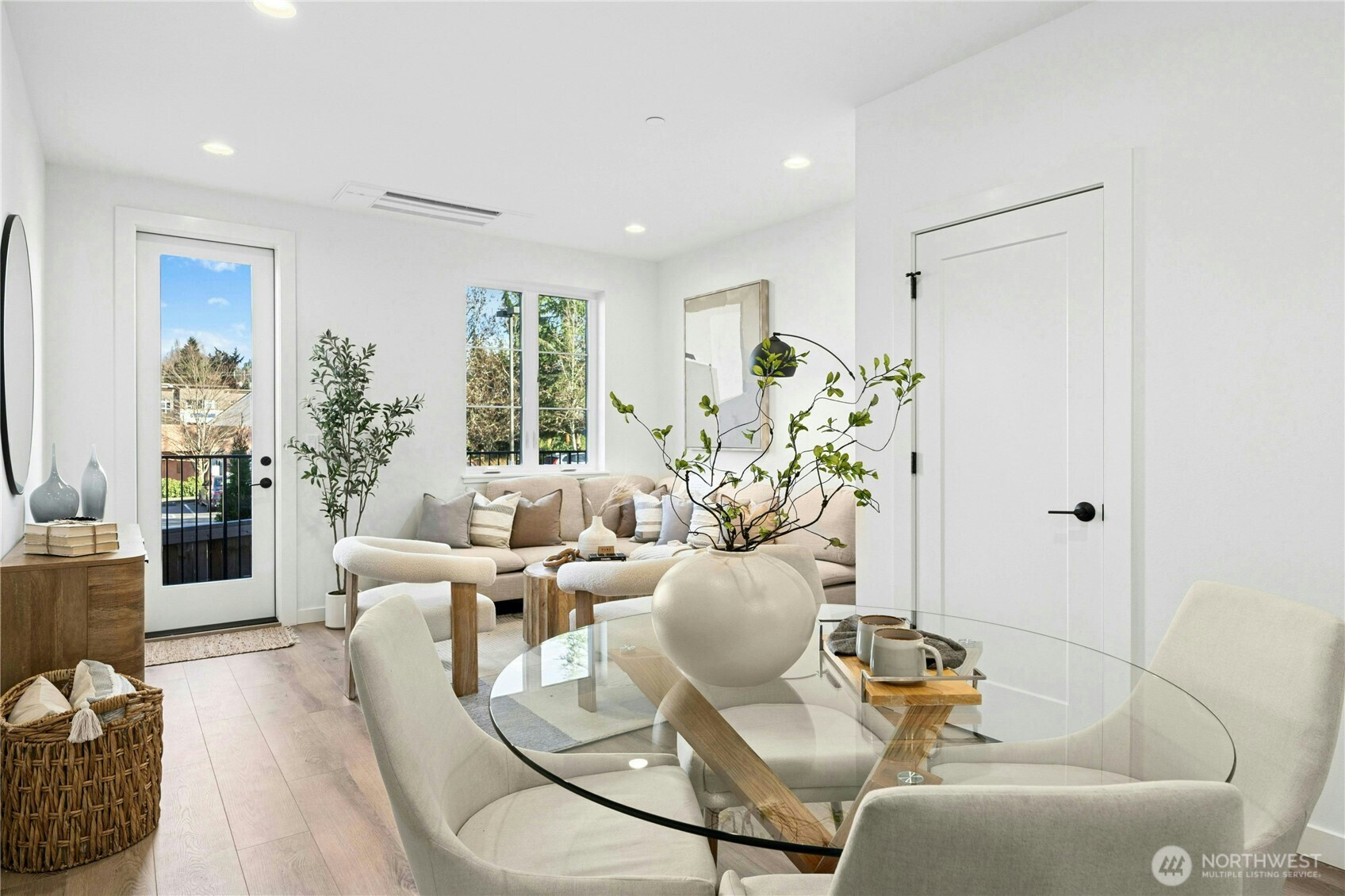 116 B 2nd Street S Unit: B