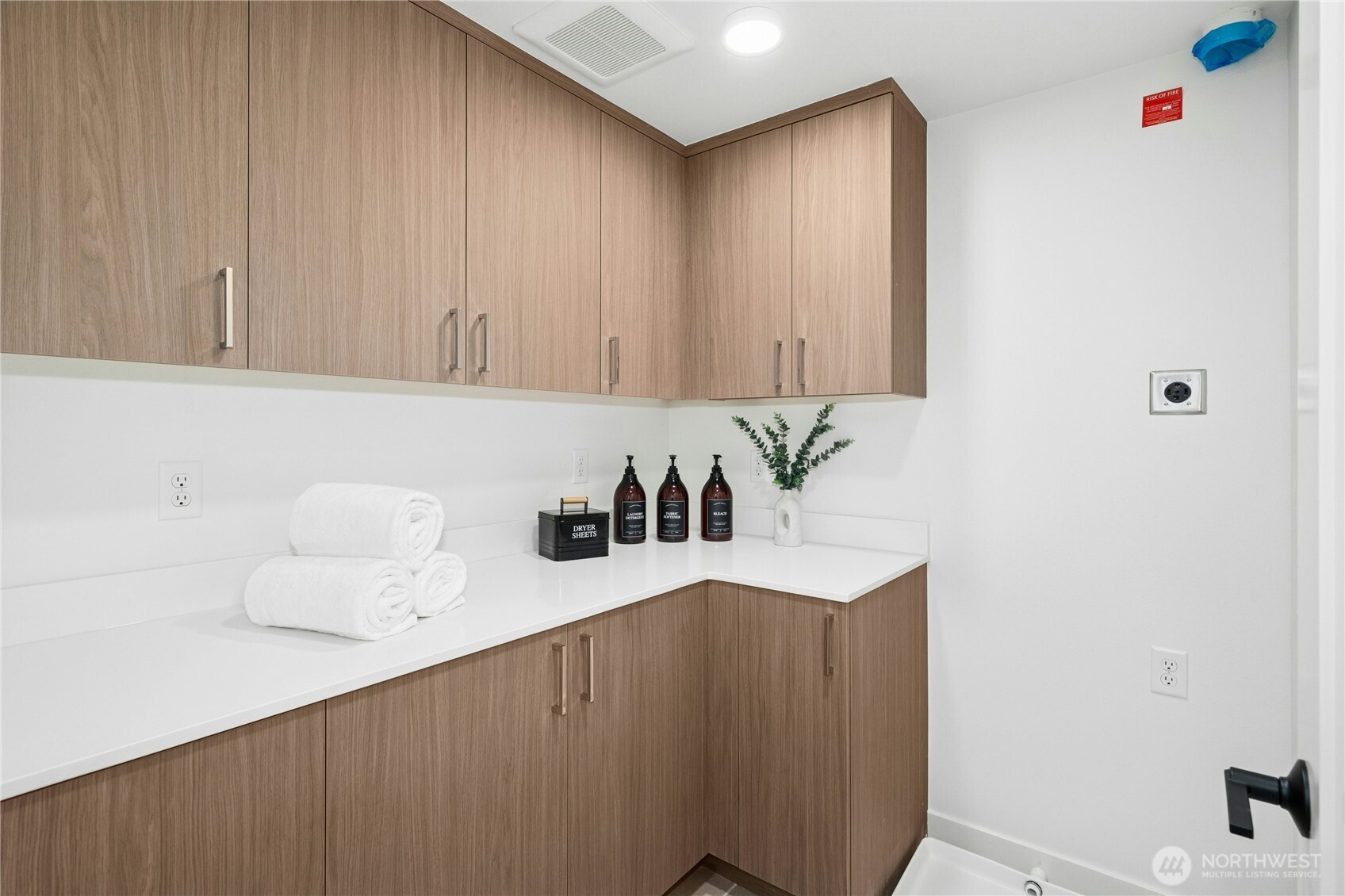 116 B 2nd Street S Unit: B