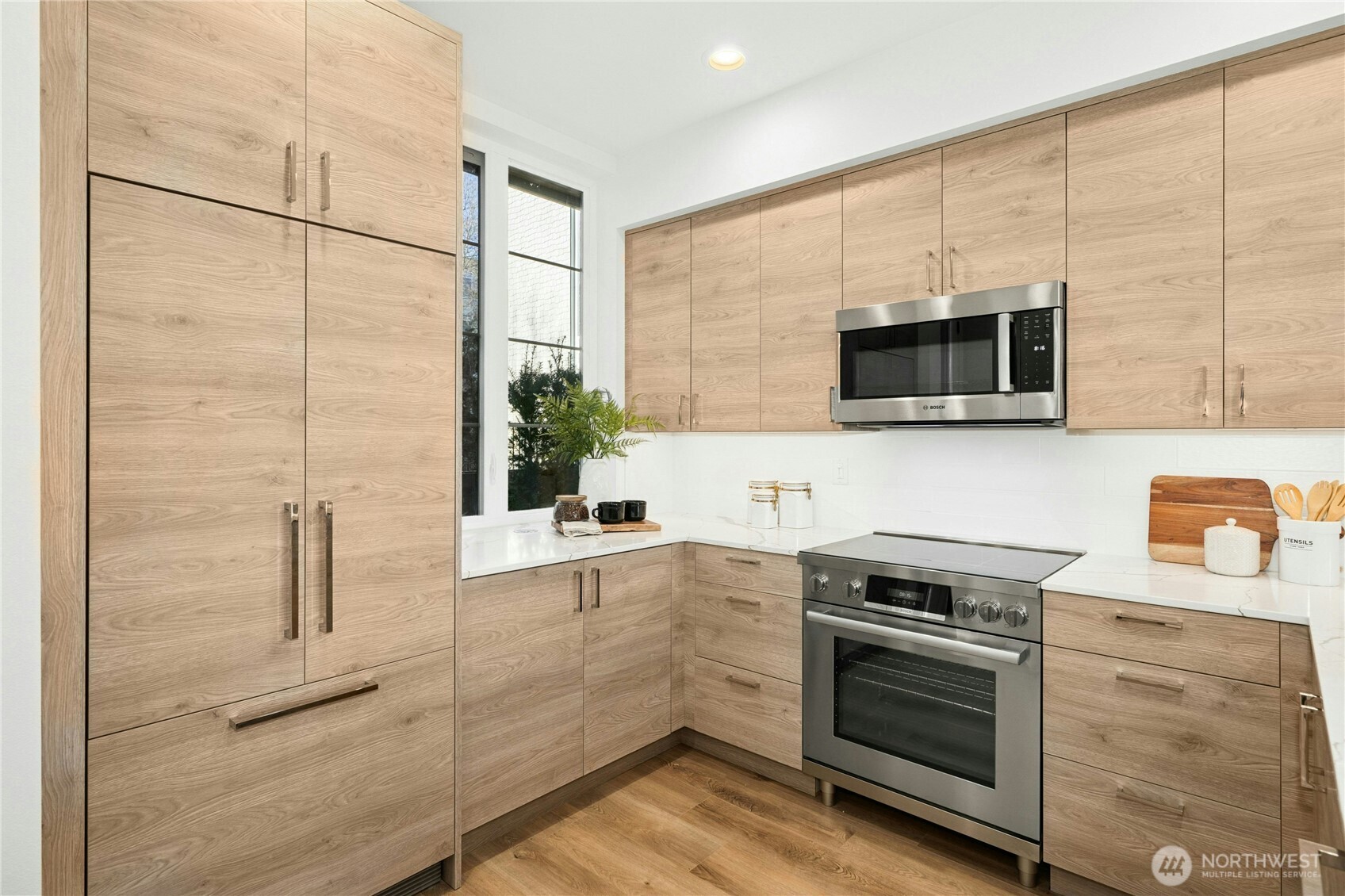 116 B 2nd Street S Unit: B