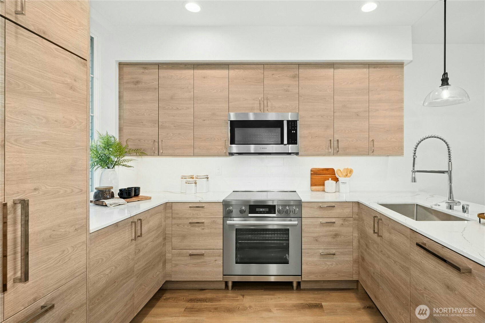116 B 2nd Street S Unit: B
