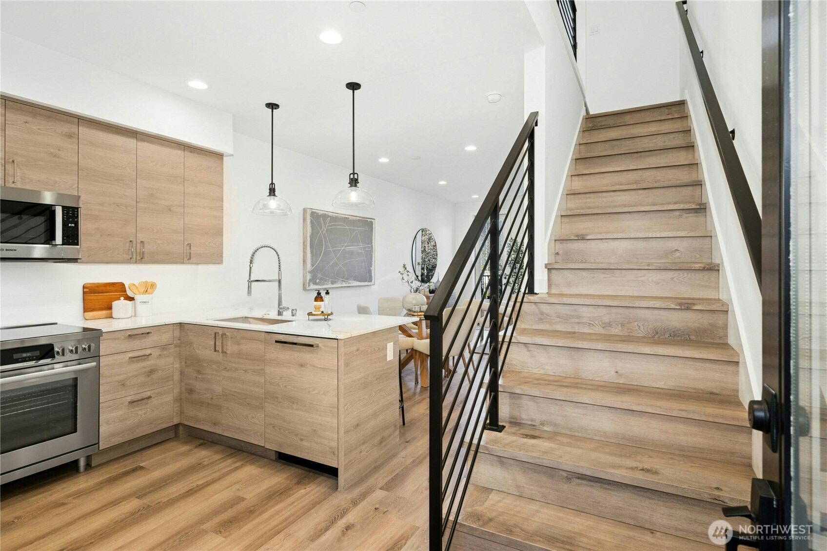 116 B 2nd Street S Unit: B