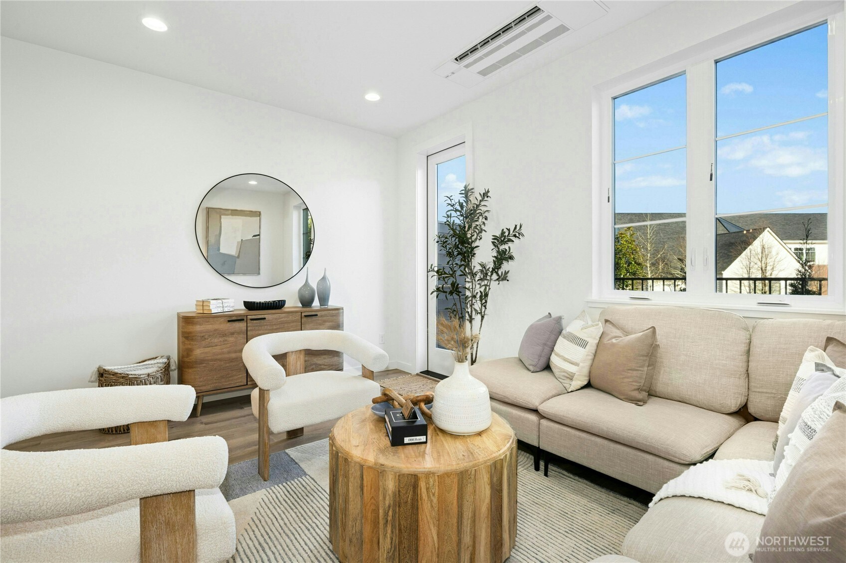 116 B 2nd Street S Unit: B