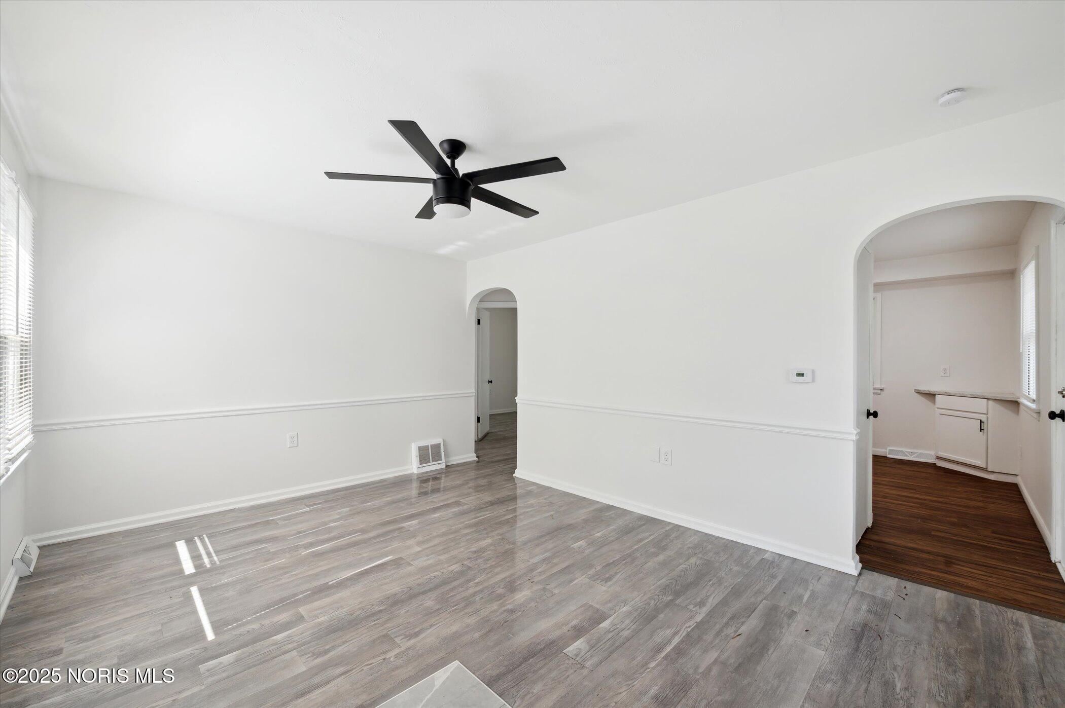 4606 Burnham Avenue