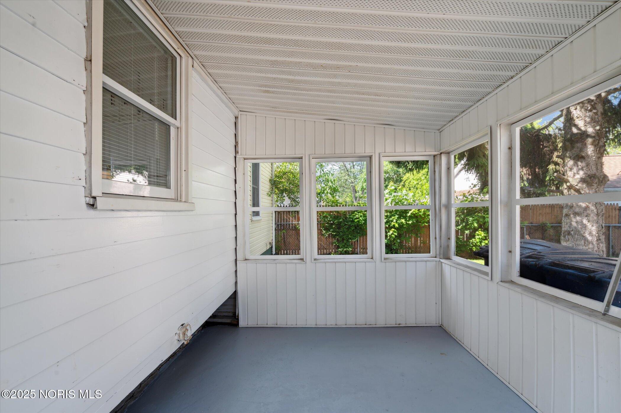 4606 Burnham Avenue