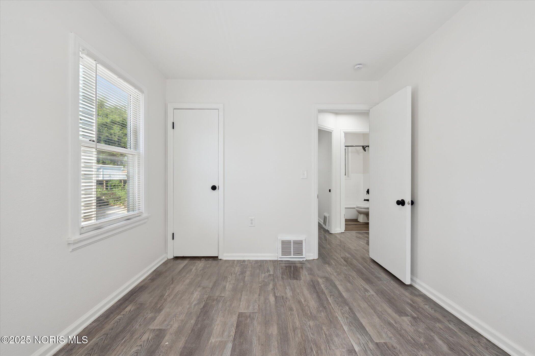 4606 Burnham Avenue