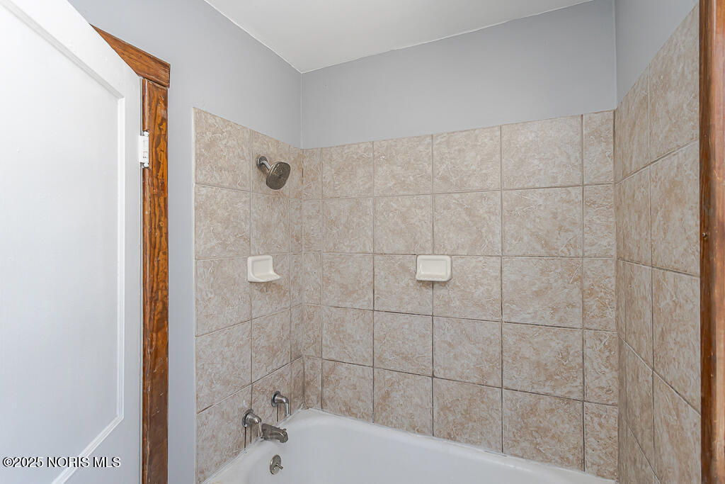 3829 Drexel Drive