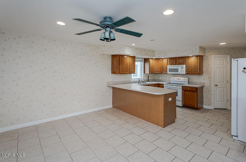 6859 Reflections Drive