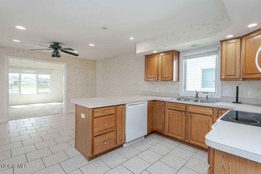 6859 Reflections Drive