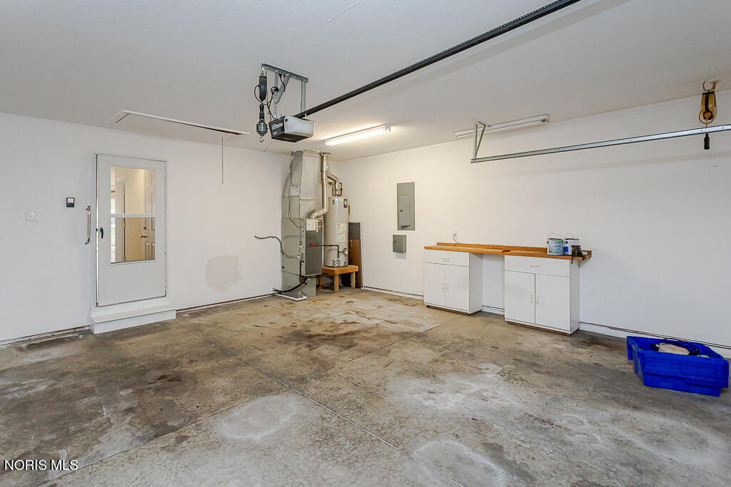 6859 Reflections Drive