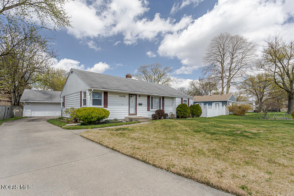 3438 Ravenwood Boulevard
