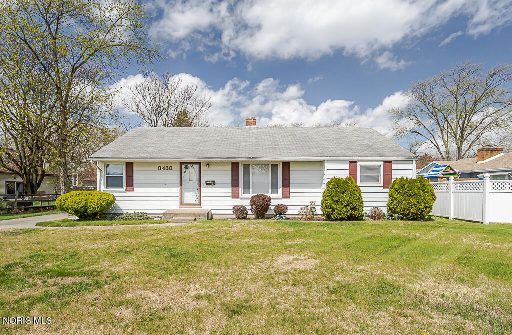 3438 Ravenwood Boulevard
