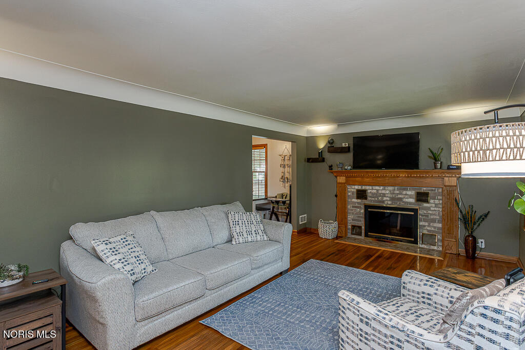 833 River Road