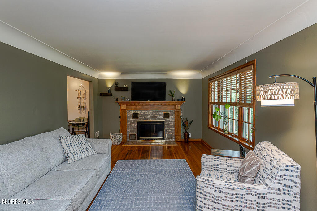 833 River Road