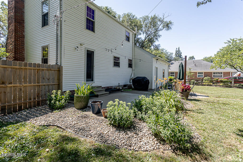 833 River Road