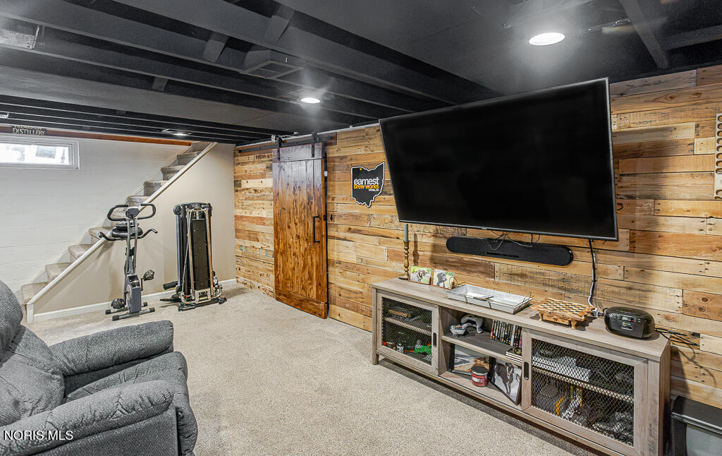 833 River Road