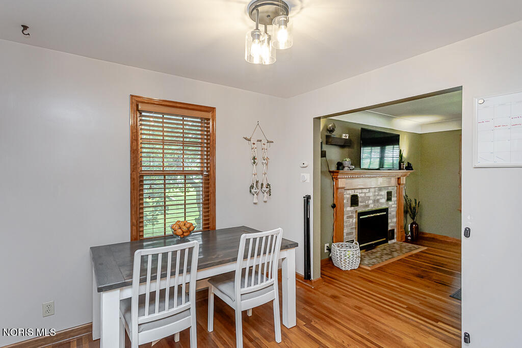833 River Road