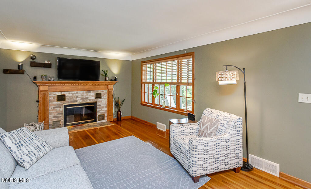 833 River Road