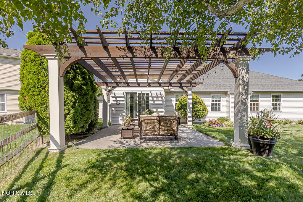 7017 Shadowridge Drive